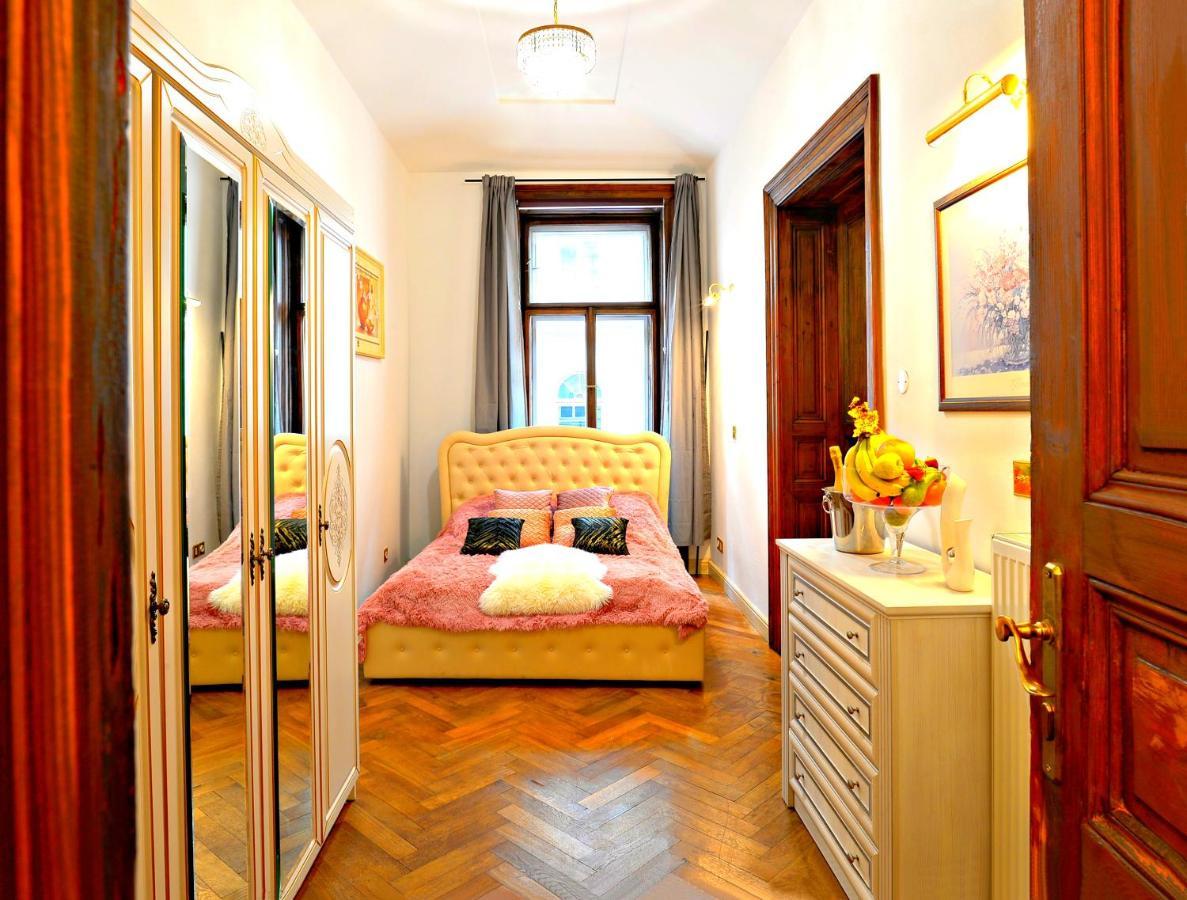 Magnificent King Suite Praha Exteriér fotografie