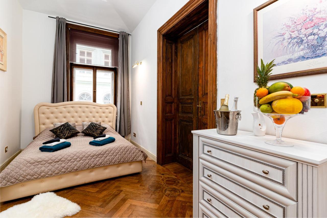 Magnificent King Suite Praha Exteriér fotografie